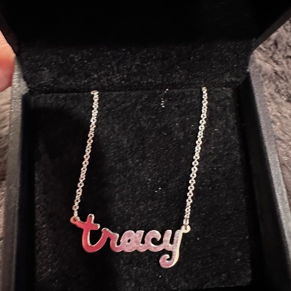 SARAH CHLOE AVA BUBBLE SCRIPT NAME NECKLACE "TRACY" - Picture 2 of 2